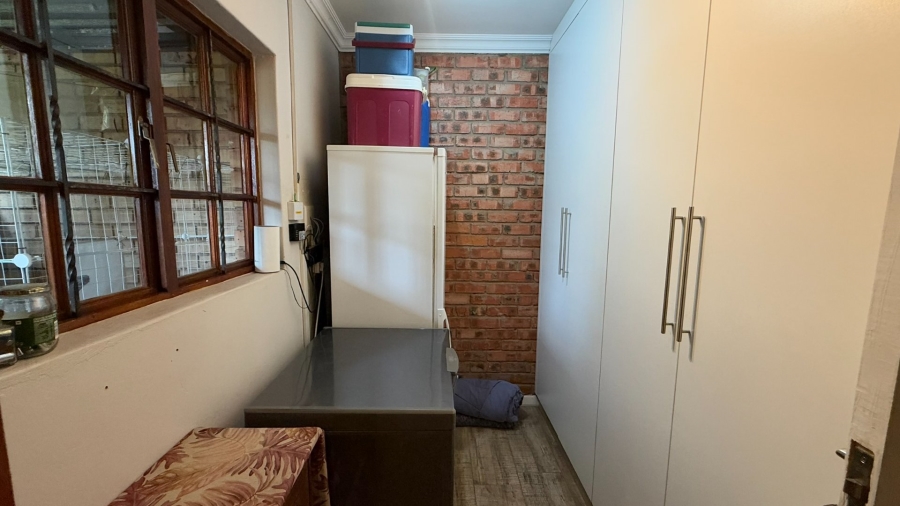 4 Bedroom Property for Sale in Langenhovenpark Free State